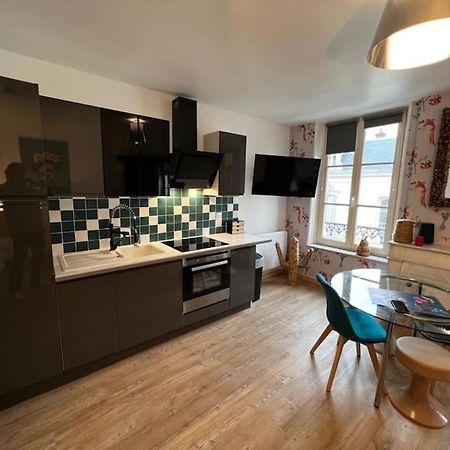Les Pyou-Pyous Apartment Nancy Bagian luar foto