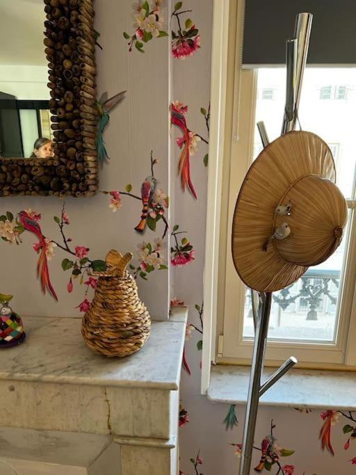 Les Pyou-Pyous Apartment Nancy Bagian luar foto